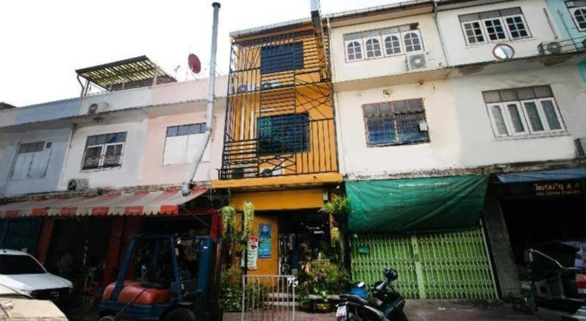 Oyo 505 Ente Space Hostel Bangkok Exterior photo