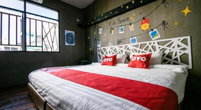 Oyo 505 Ente Space Hostel Bangkok Exterior photo